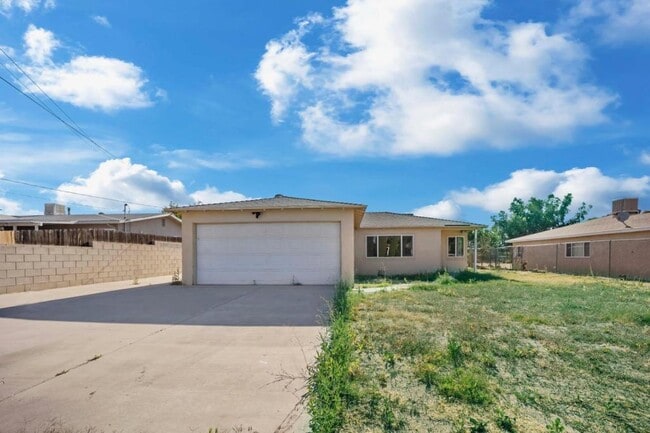 Photo - 42215 52nd St W