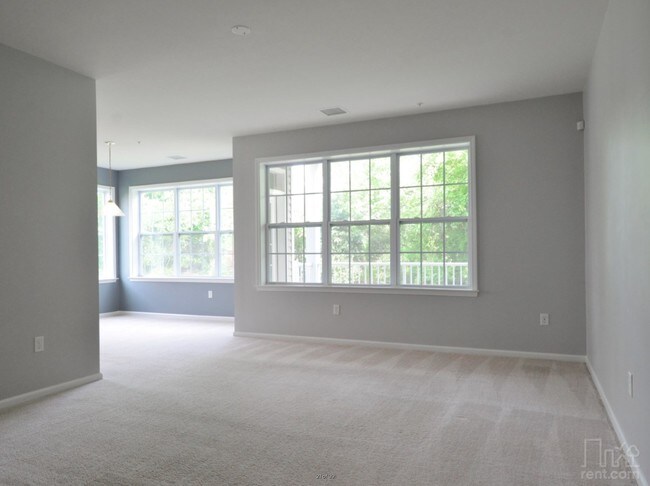 Photo - 417 Timberlake Dr Unit 417