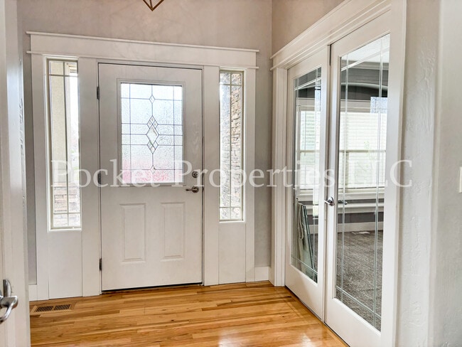 Photo - 874 E Forest Ridge Ct