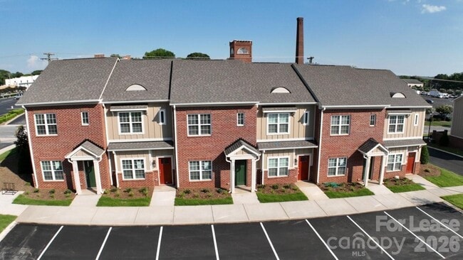 Photo - 20 Peachtree Ave NW