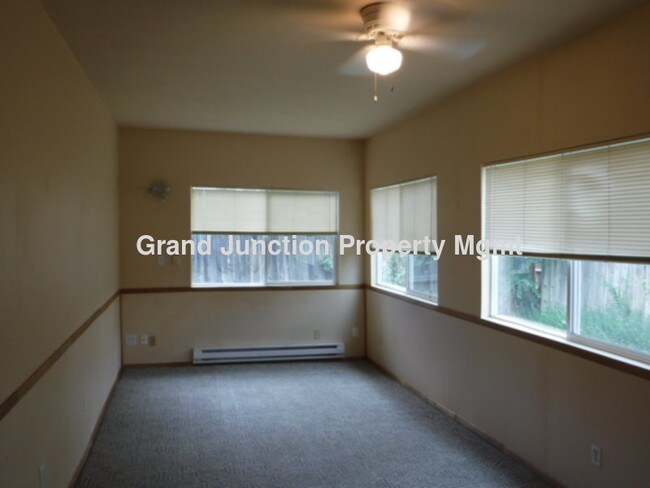 Photo - Cute 3 bedroom house.  Well maintained.