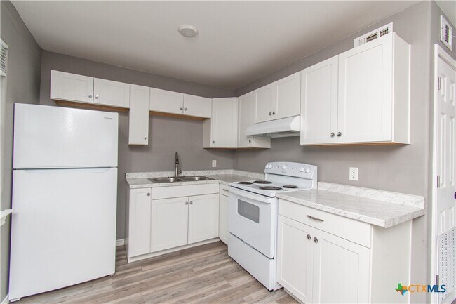 Photo - 501 Root Ave Unit 4