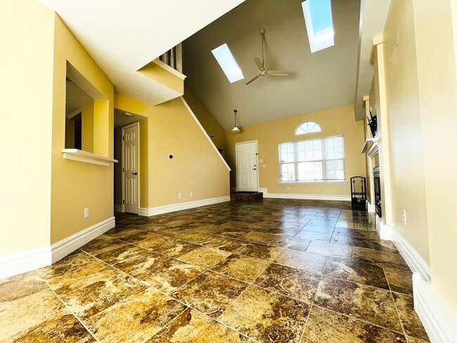 Photo - 9240 Crossing Dr