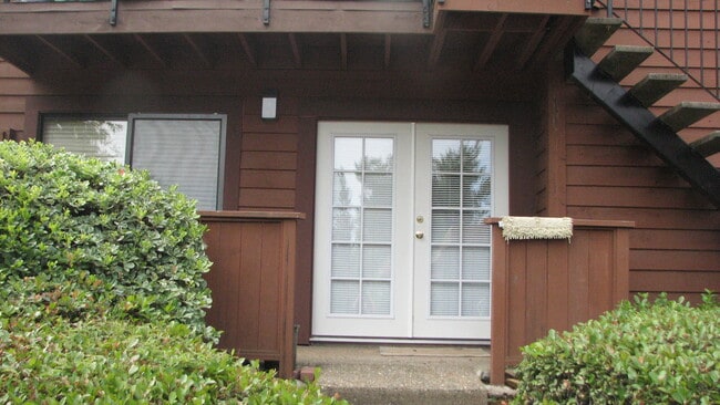 Photo - 3180 Country Club Dr Unit #2C