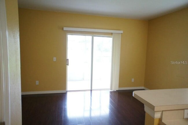 Photo - 427 Wilton Cir