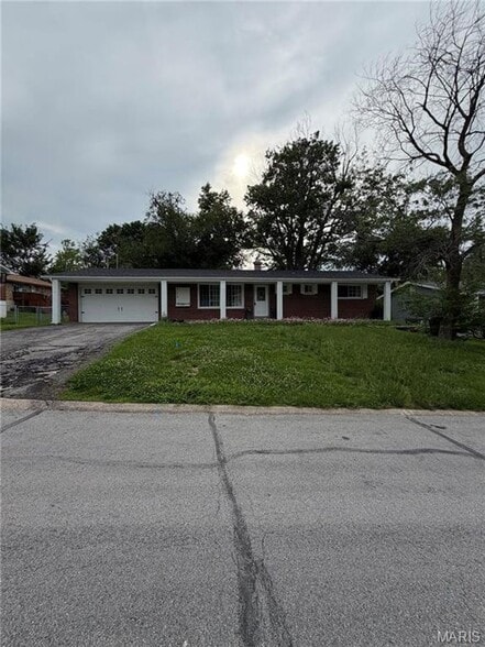 713 Plaza Dr