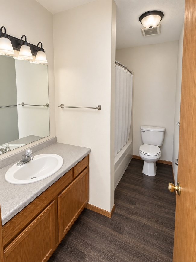 Photo - Great location 2 bedroom aparment near MSUM available now!