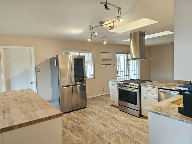 Photo - 2701 Cagua Dr NE