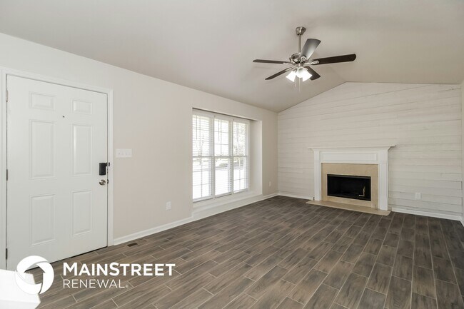 Photo - 175 Sumer Ln S