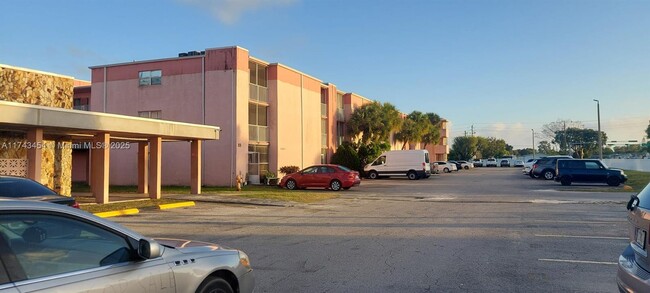 Photo - 19771 SW 114th Ave Condo Unit 328