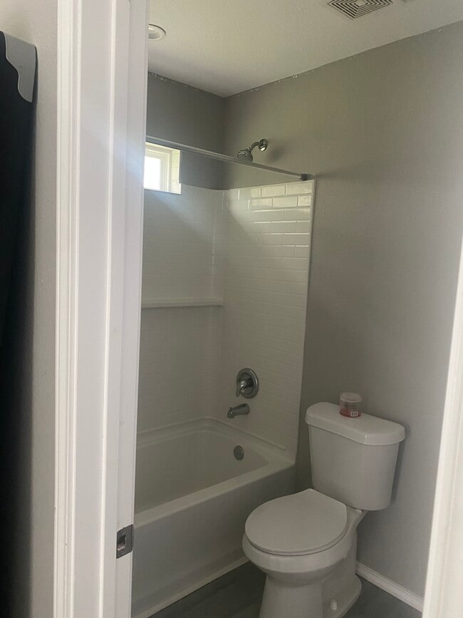 Photo - 208 Hill St Unit A