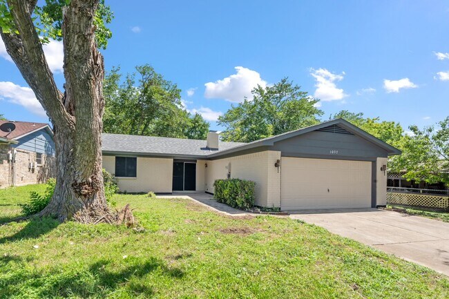Photo - 1037 Alicia Ln