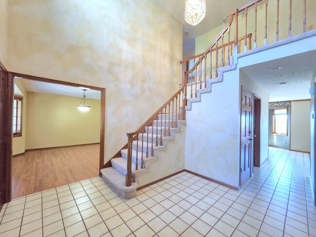 Photo - $3,800 - 5 Bed / 4 Baths Stunning Northwood Home with Views