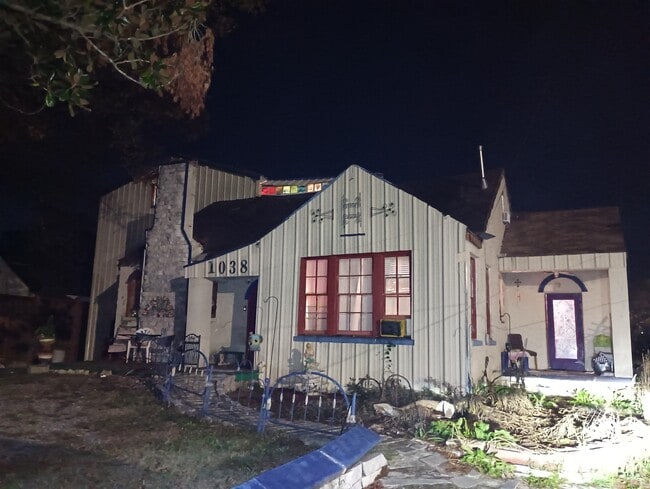 Building Photo - 1038 Glen Grattan Dr