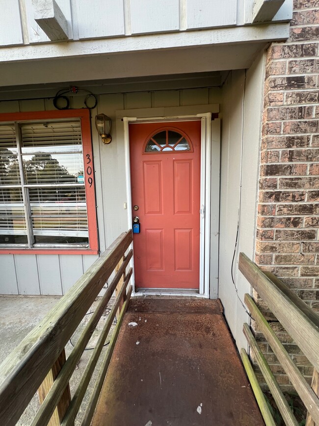 Photo - 309 Hickerson Ave