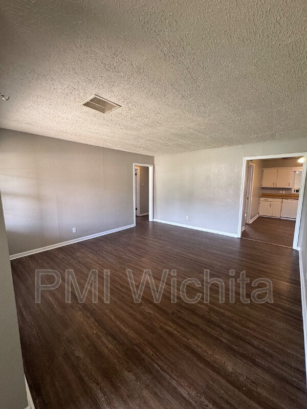 Photo - 1663 S Woodlawn Blvd