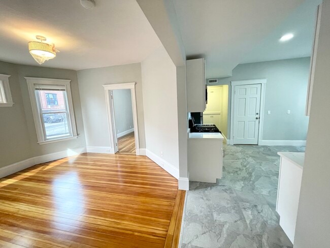 Photo - 159 Boston St