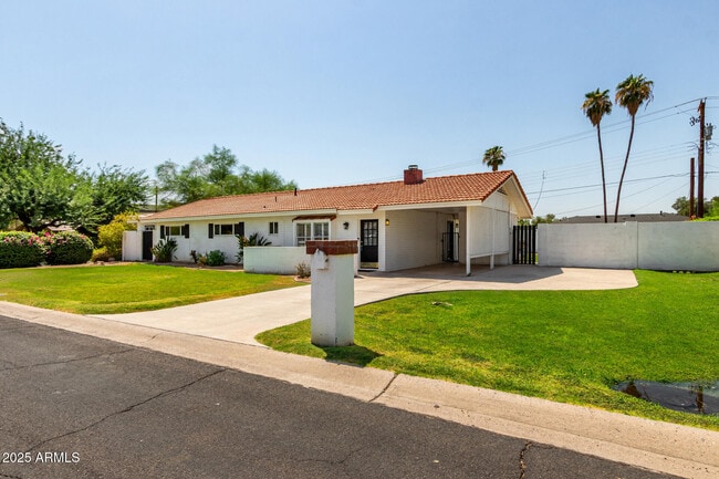 Photo - 6925 E Rancho Vista Dr