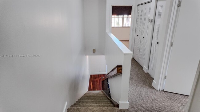 Photo - 1477 Barcelona Way