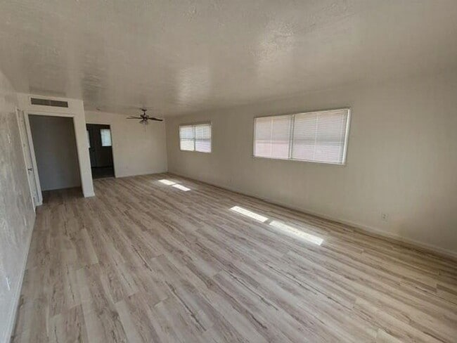 Photo - 1249 Sandalwood Dr