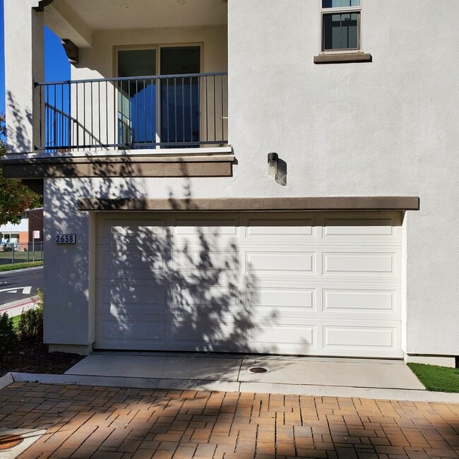 Building Photo - 2658 Cleat Ln Unit 16