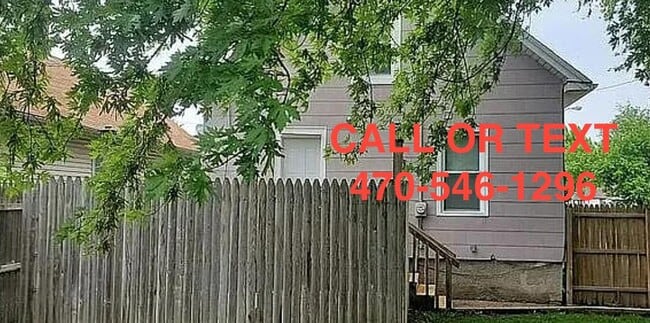 Photo - 3204 Caledonia St