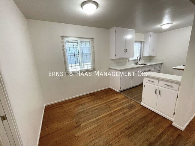 Photo - 484 E Louise St