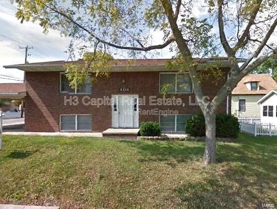 Building Photo - 806 Olive St Unit 3