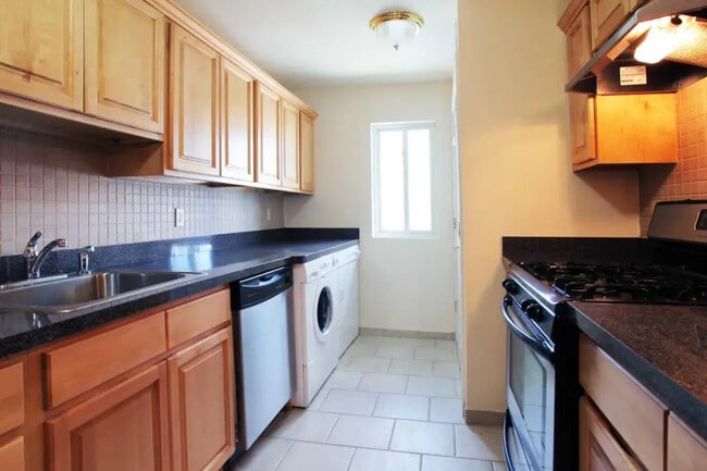 Photo - Rutgers Court Apartments