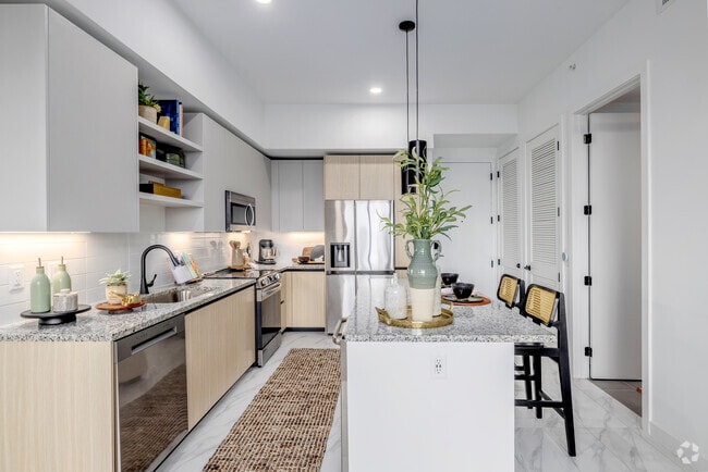 2BR, 2BA - 1087SF - Kitchen