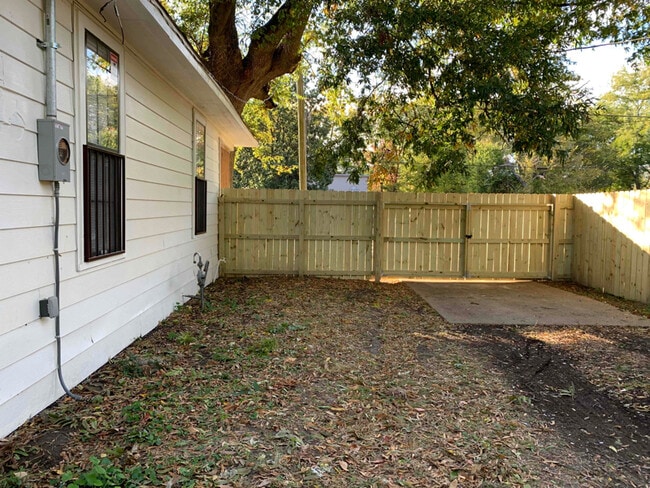 Photo - 1456 N Hollywood St