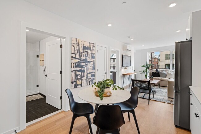 Photo - 2nd & Poplar