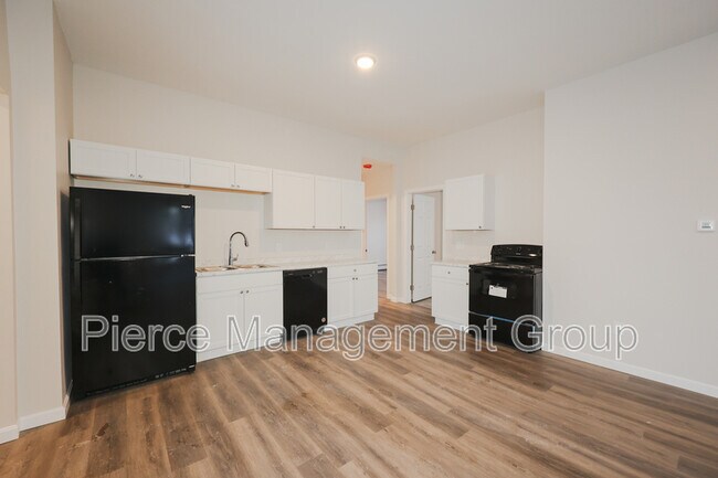 Photo - 120 Wakefield St Unit A