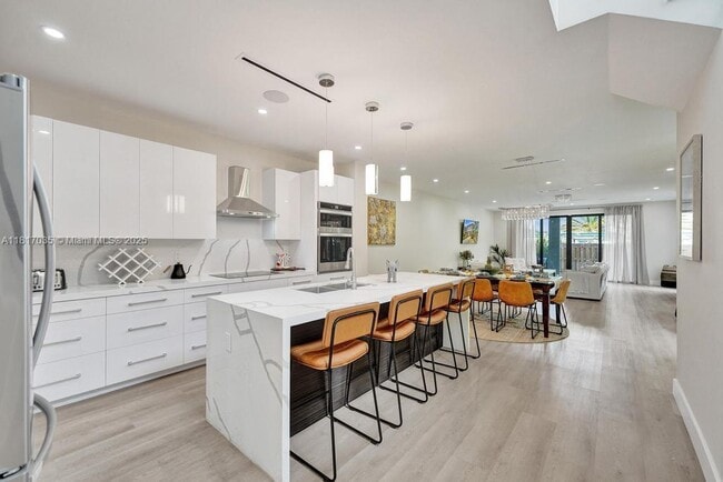 Photo - 1101 NE 16th Ter