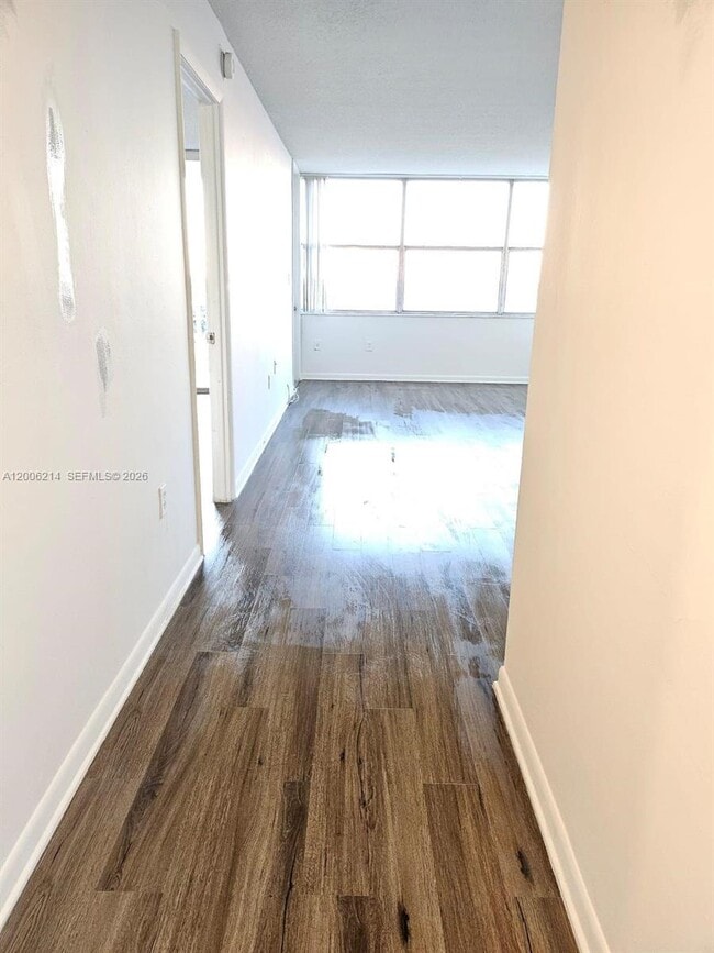 Photo - 1200 NE Miami Gardens Dr Unit 812W