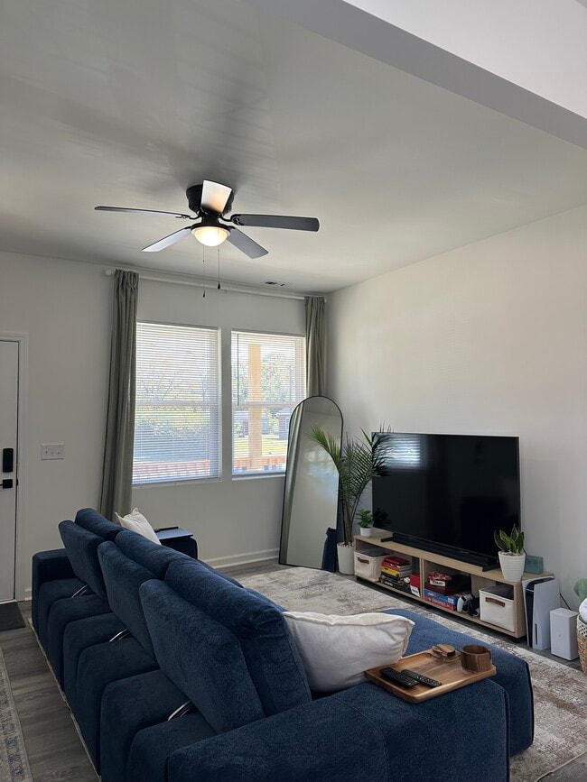 Photo - 152 Gregg St