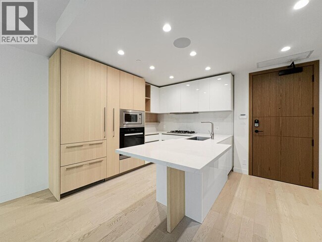 Photo - 6811 Pearson Wy Unit 3XX