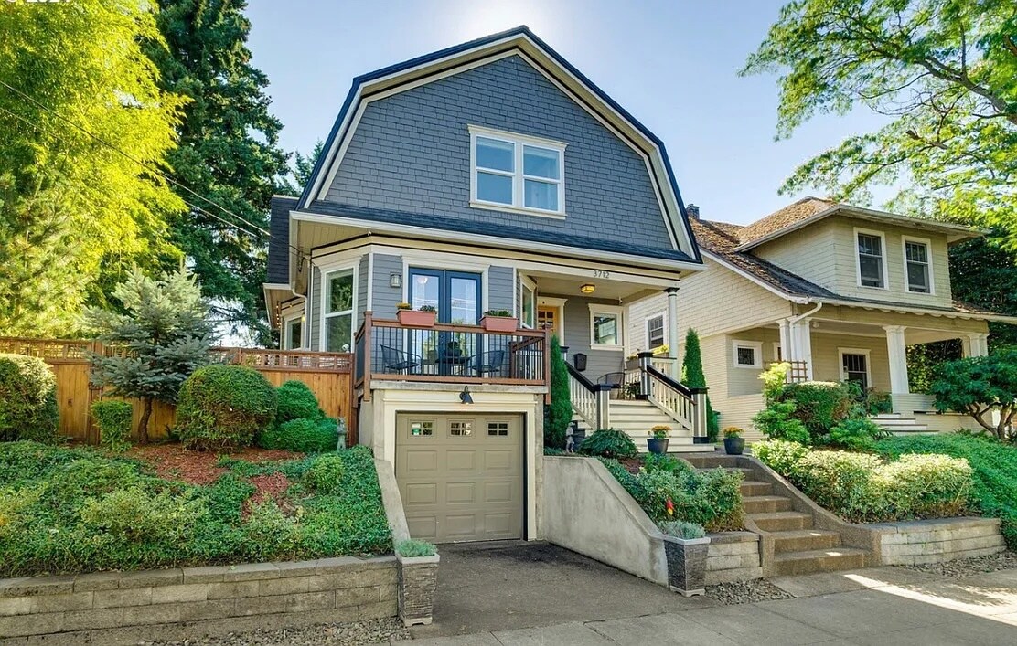 Photo - 3712 SE Yamhill St