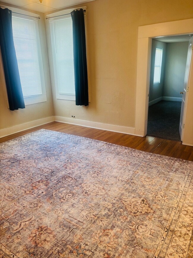 Photo - 654 Oak St Unidad Apt C
