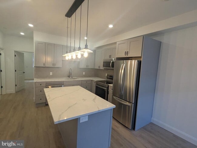 Photo - 2050 Fairmount Ave