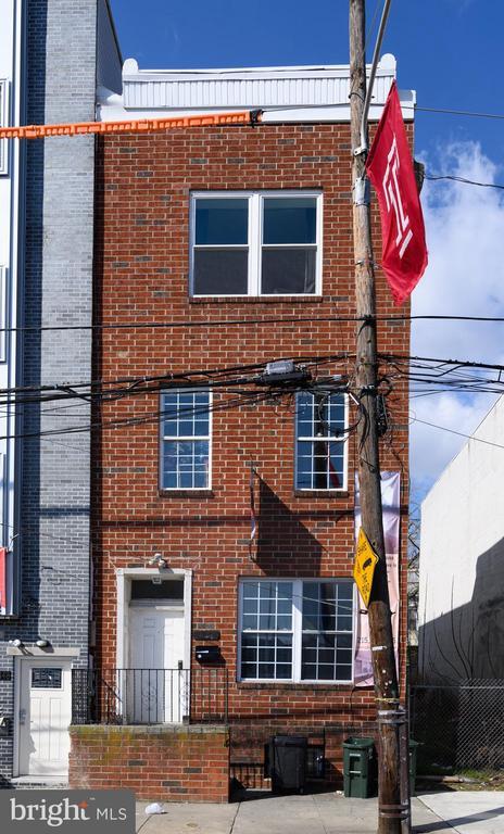 Building Photo - 1850 N 16th St