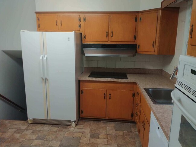 Photo - 1201 Longford Rd