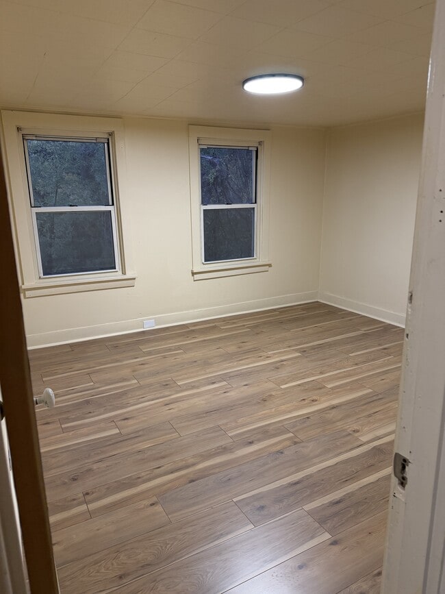 Photo - 903 Cliff St