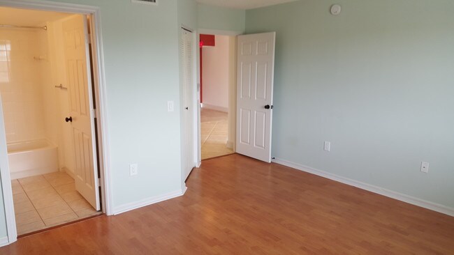Photo - 5025 Wiles Rd Unidad 5025