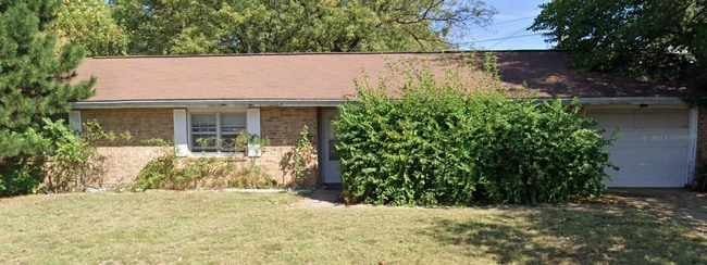 Building Photo - Beautiful Move in ready House!