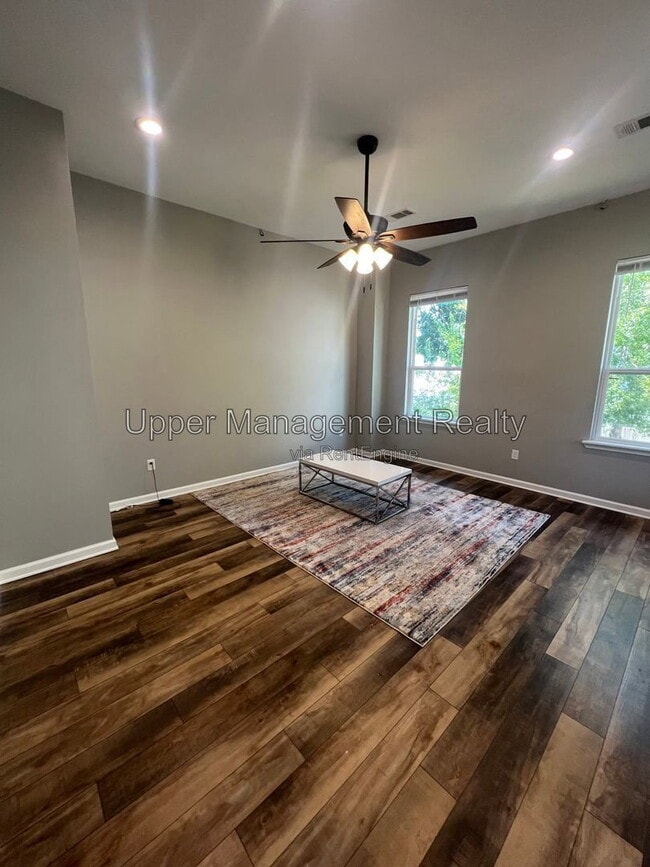 Photo - 7522 Burthe St Unit B