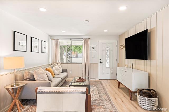 Photo - 7720 W 62nd Pl