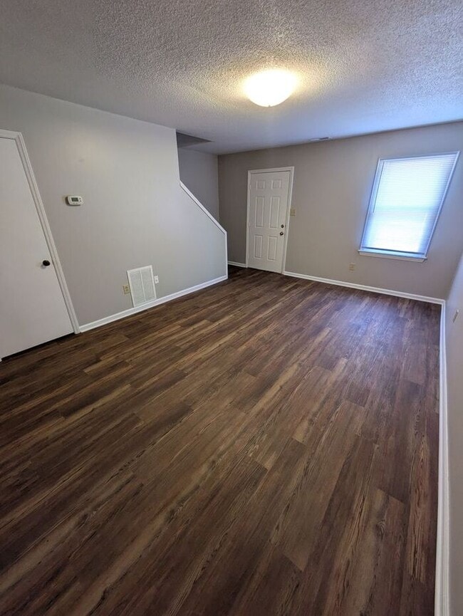 Photo - 2BD/1.5BA Unit in Hickory