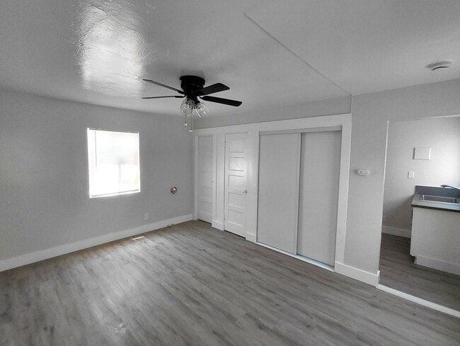 Building Photo - 819 S Palos Verdes St Unit C1