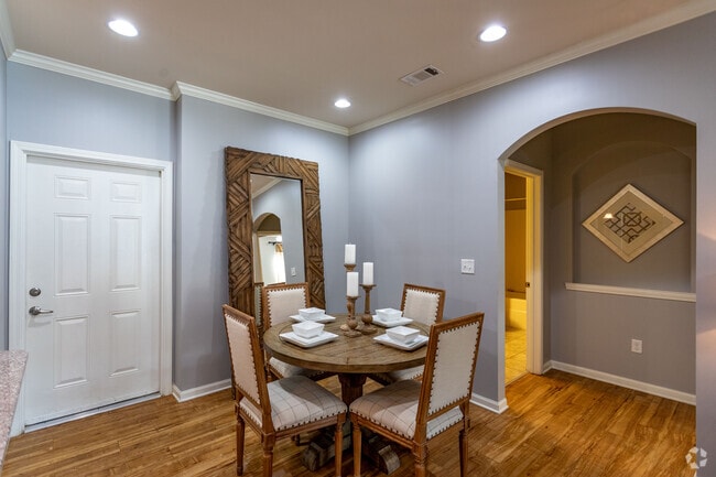 2BR, 2BA - B1SRG - 1225SF - Vintage Crossing